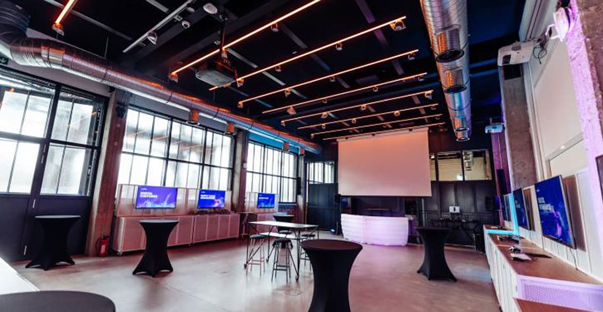 Industrie 4 0 Accenture Opens Industry X 0 Innovation Center